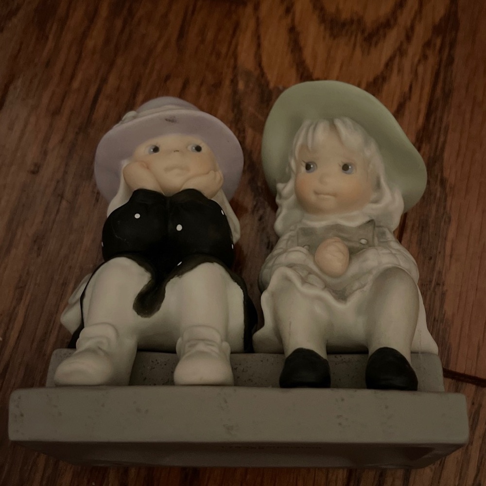 Enesco 1995 Kim Anderson (Bahner) figurine "We're Two of A Kind"